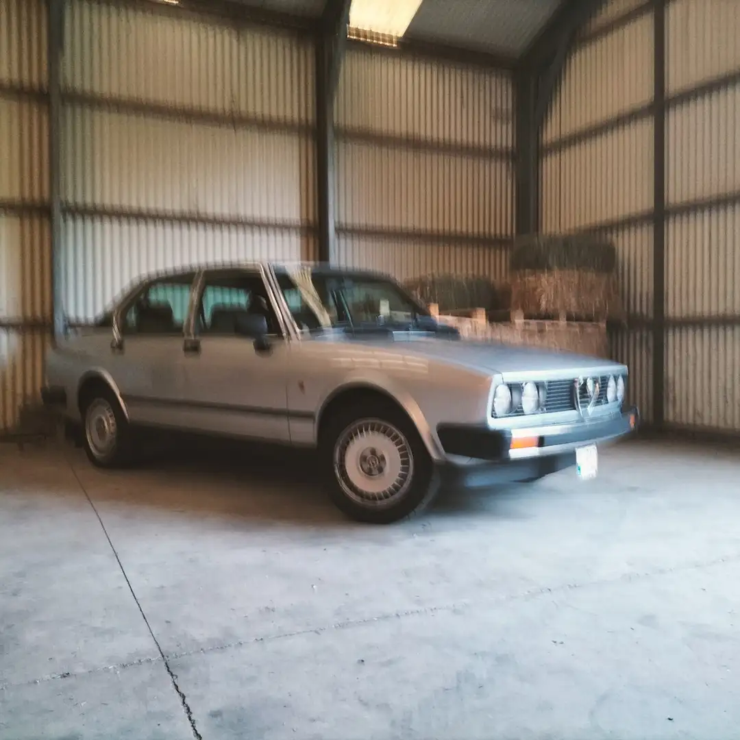 Alfa Romeo 75 turbo Alfetta - 2
