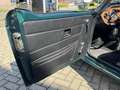 Triumph TR6 met overdrive) Soft Top Groen - thumbnail 8