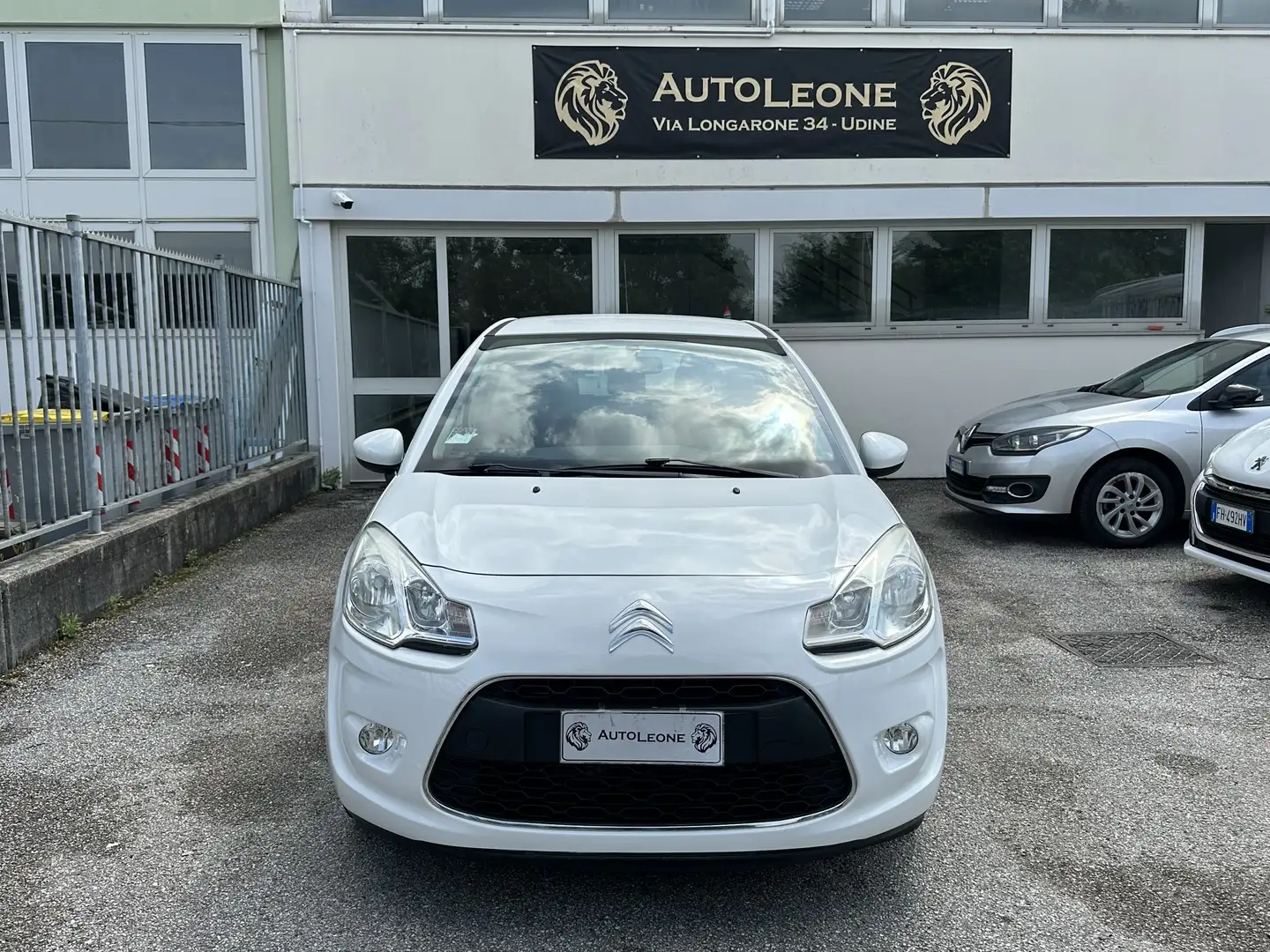 Citroen C3 1.1 Exclusive 53.000 “ORIGINALI” Weiß - 2