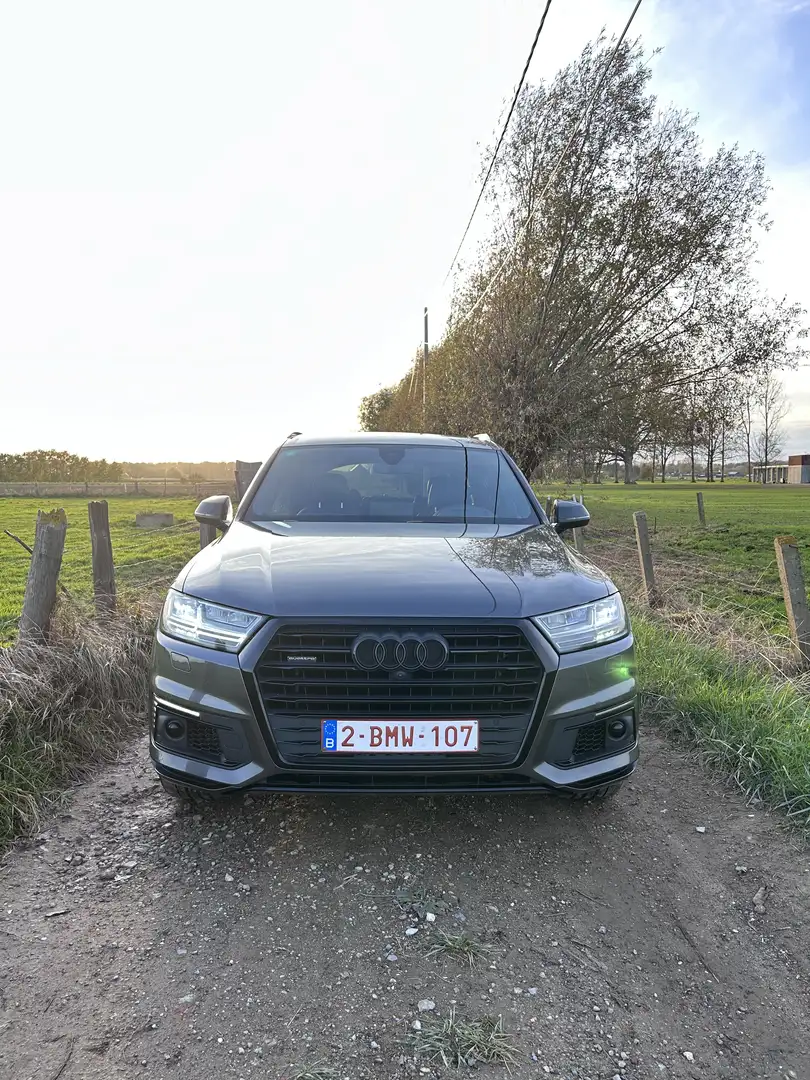 Audi Q7 e-tron Audi s line Grau - 2