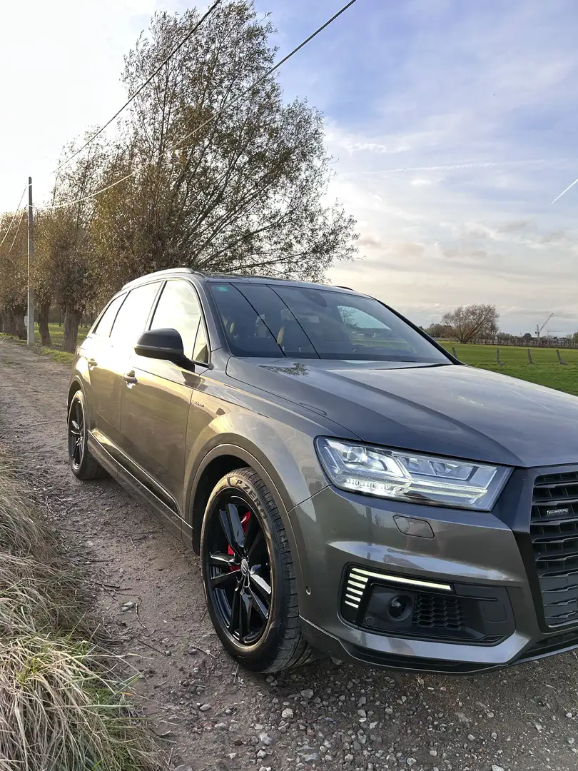 Audi Q7 e-tron Audi s line Grau - 1