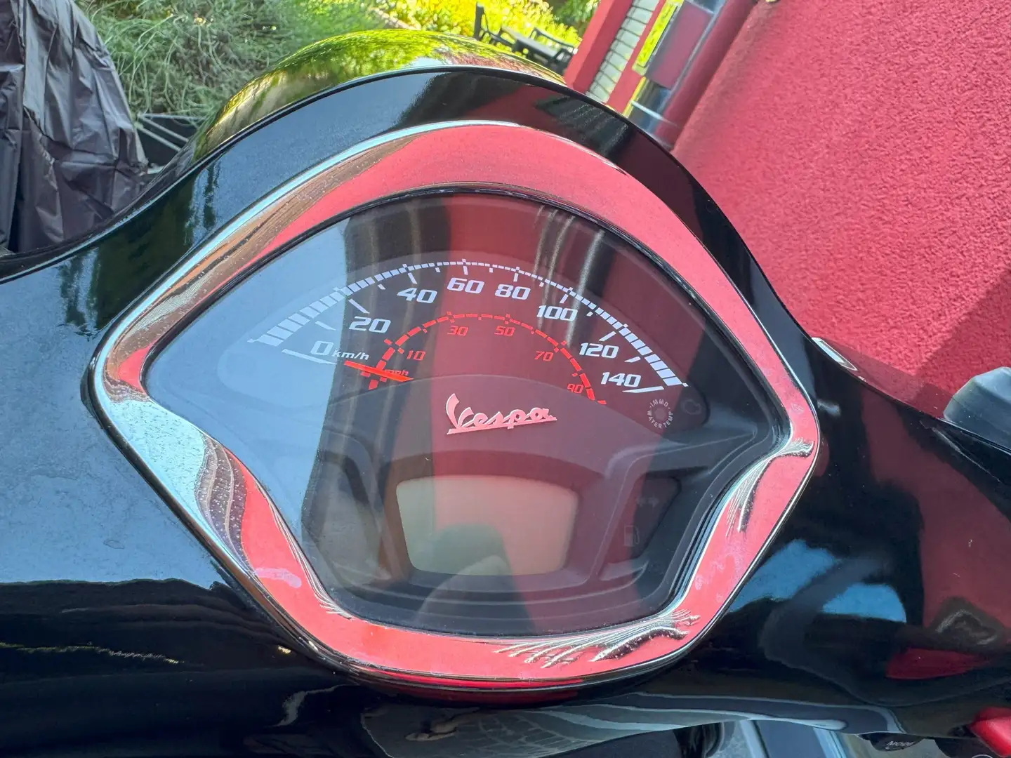 Vespa GTS Super 300 Black Lucido Чорний - 2