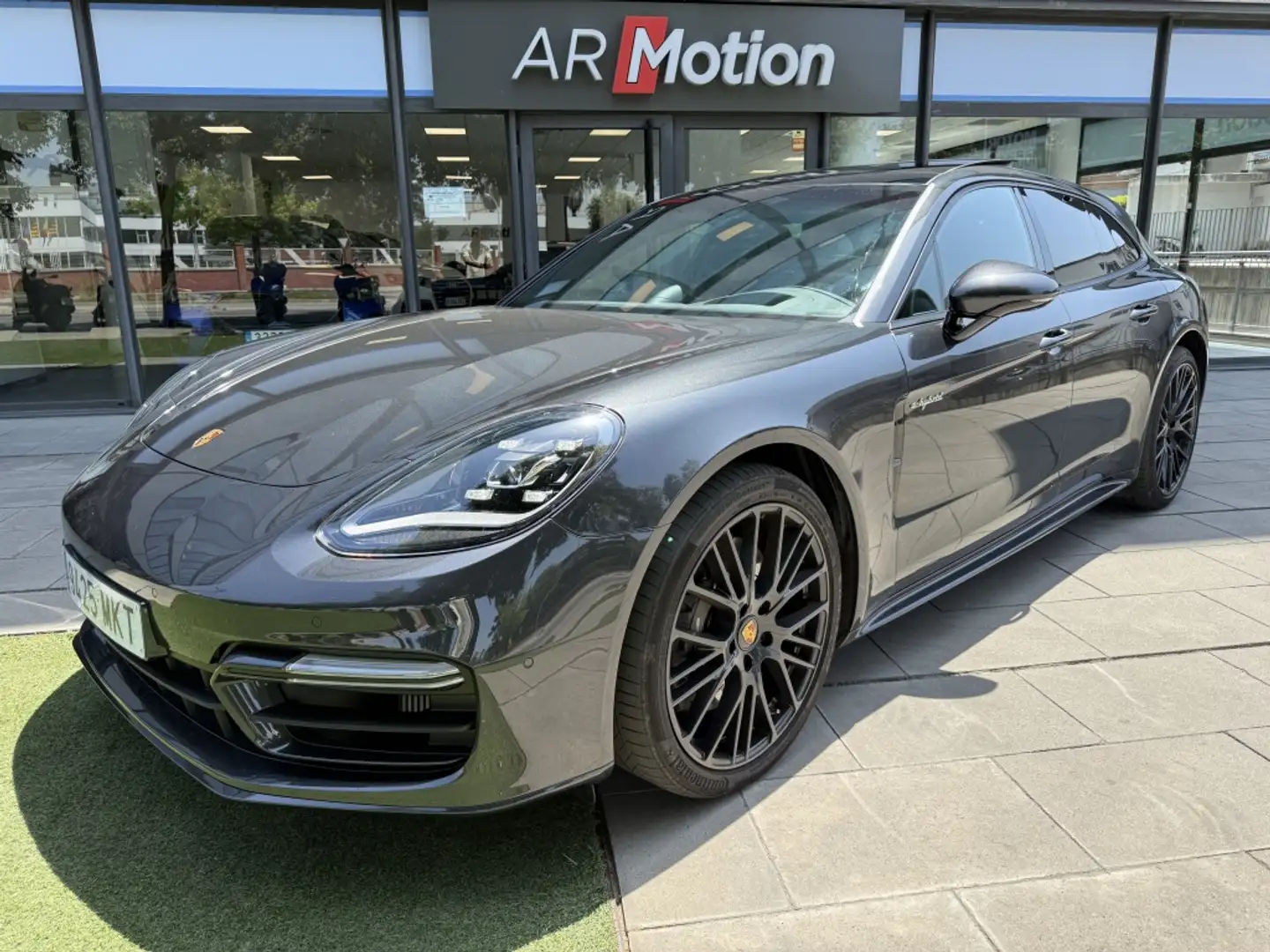 Porsche Panamera 4 E-Hybrid Sport Turismo Platinum Edition Negro - 1