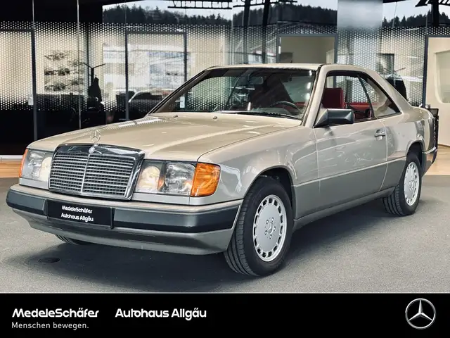 Mercedes-Benz 230 230 CE VelourROT ABS elektrFenster *H-Gutachten*