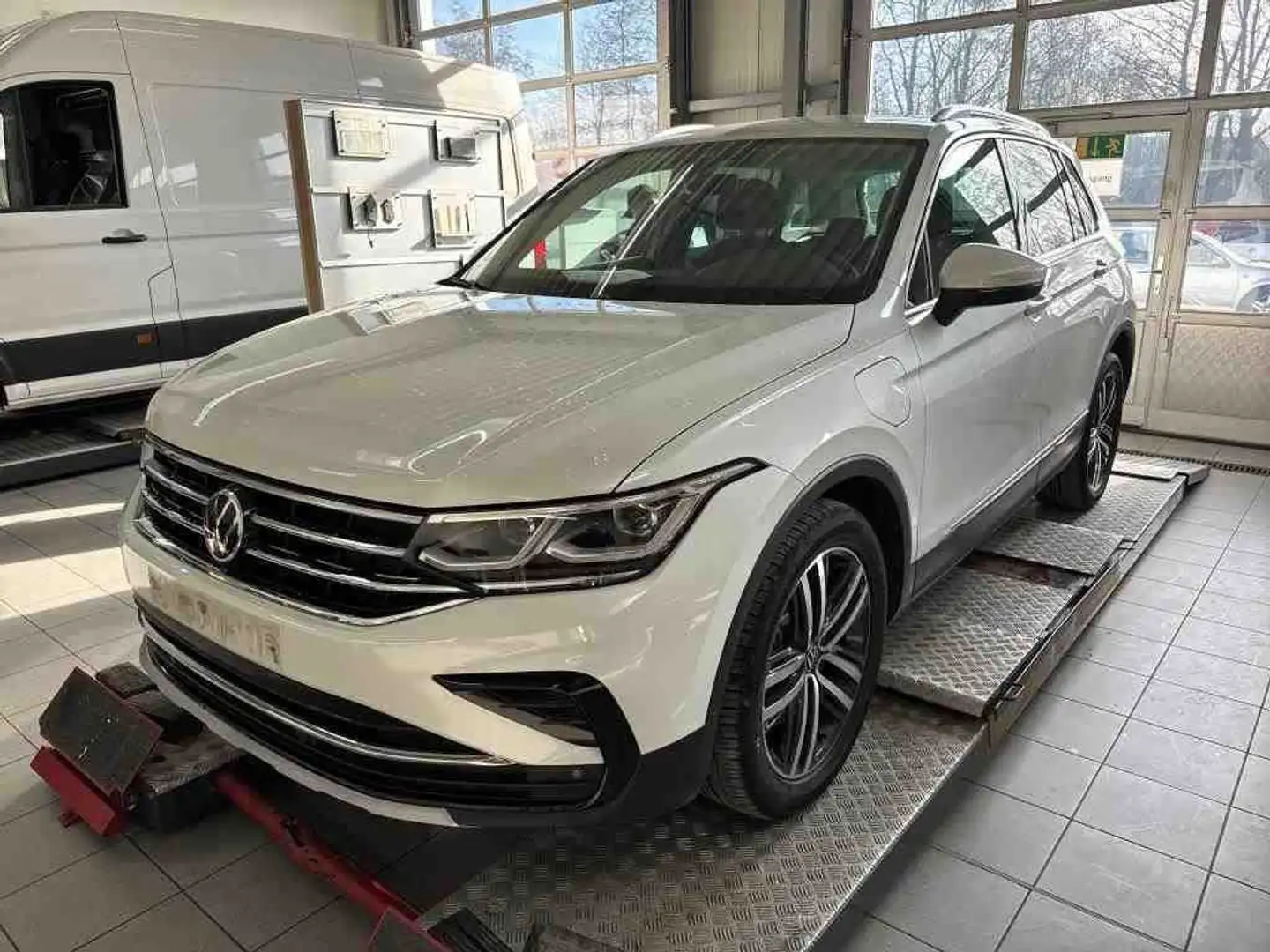 Volkswagen Tiguan Elegance/eHybrid/LED-Matrix/DSG/Kam/ACC Blanc - 1