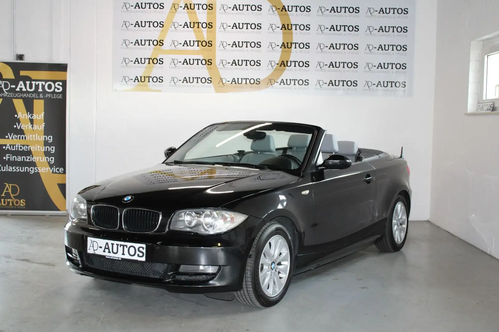 BMW 120 Cabrio 120i+LEDER+PDC+SHZ+KLIMA+AHK+ Schwarz - 1