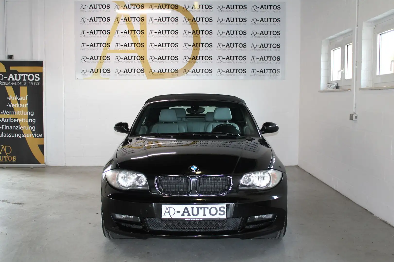 BMW 120 Cabrio 120i+LEDER+PDC+SHZ+KLIMA+AHK+ Schwarz - 2