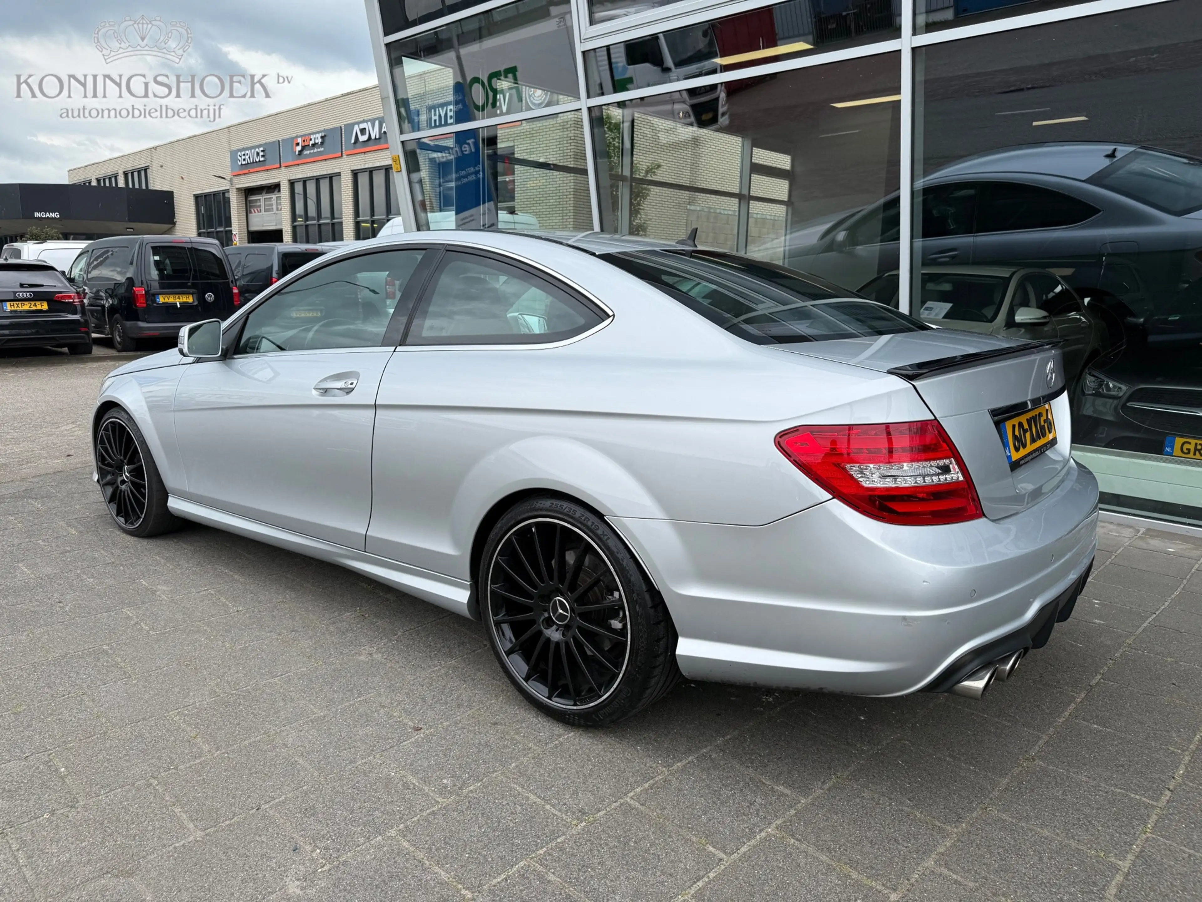Mercedes-Benz C 350 Coupé AMG Edition 1 — photo 11
