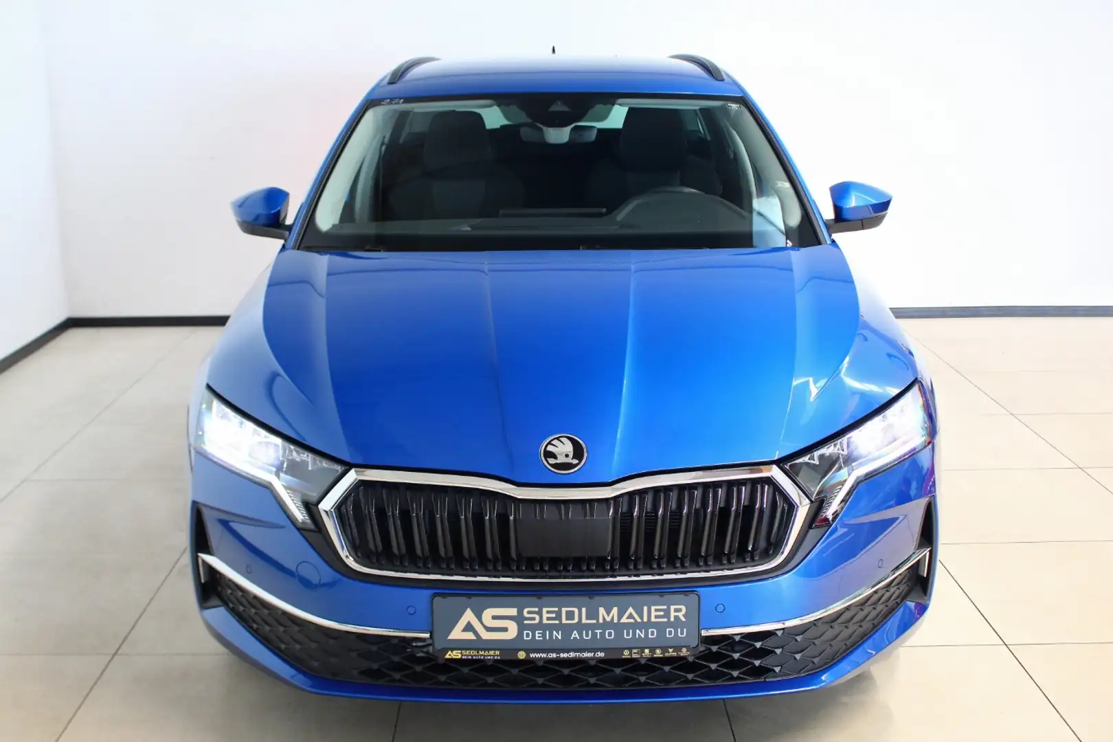 Skoda Octavia Combi 2.0 TDI Selection AHK|ACC|SHZ|NAVI Blau - 2