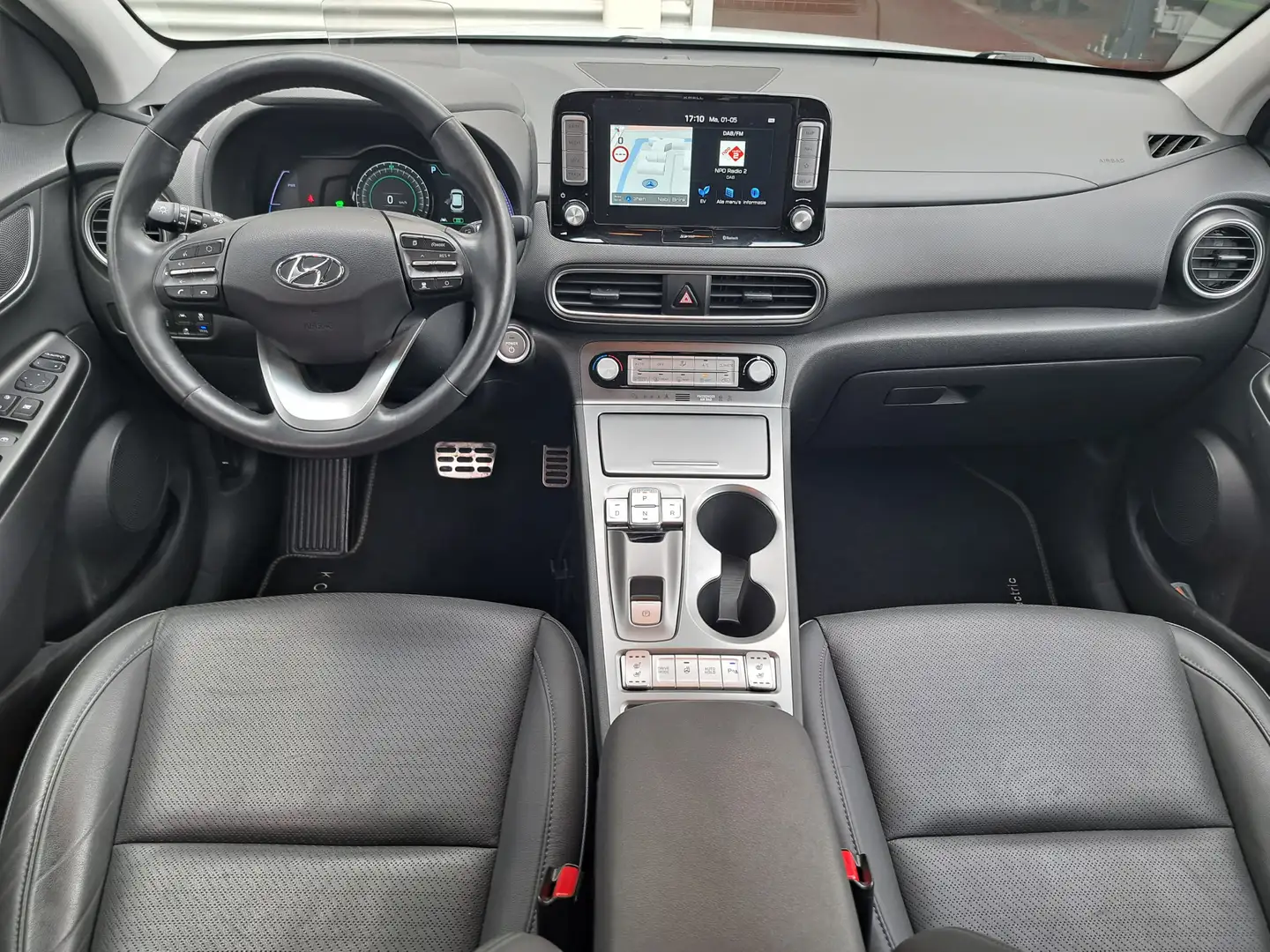 Hyundai KONA EV Premium 64 kWh Automaat | STOELVENTILATIE+VERWA Bianco - 2