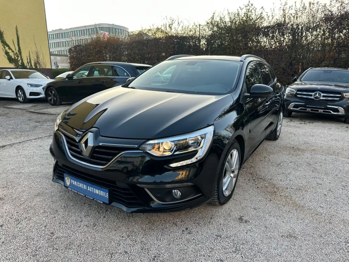 Renault Megane IV Grandtour Limited 1.6 dCi 130 Navi Schwarz - 2