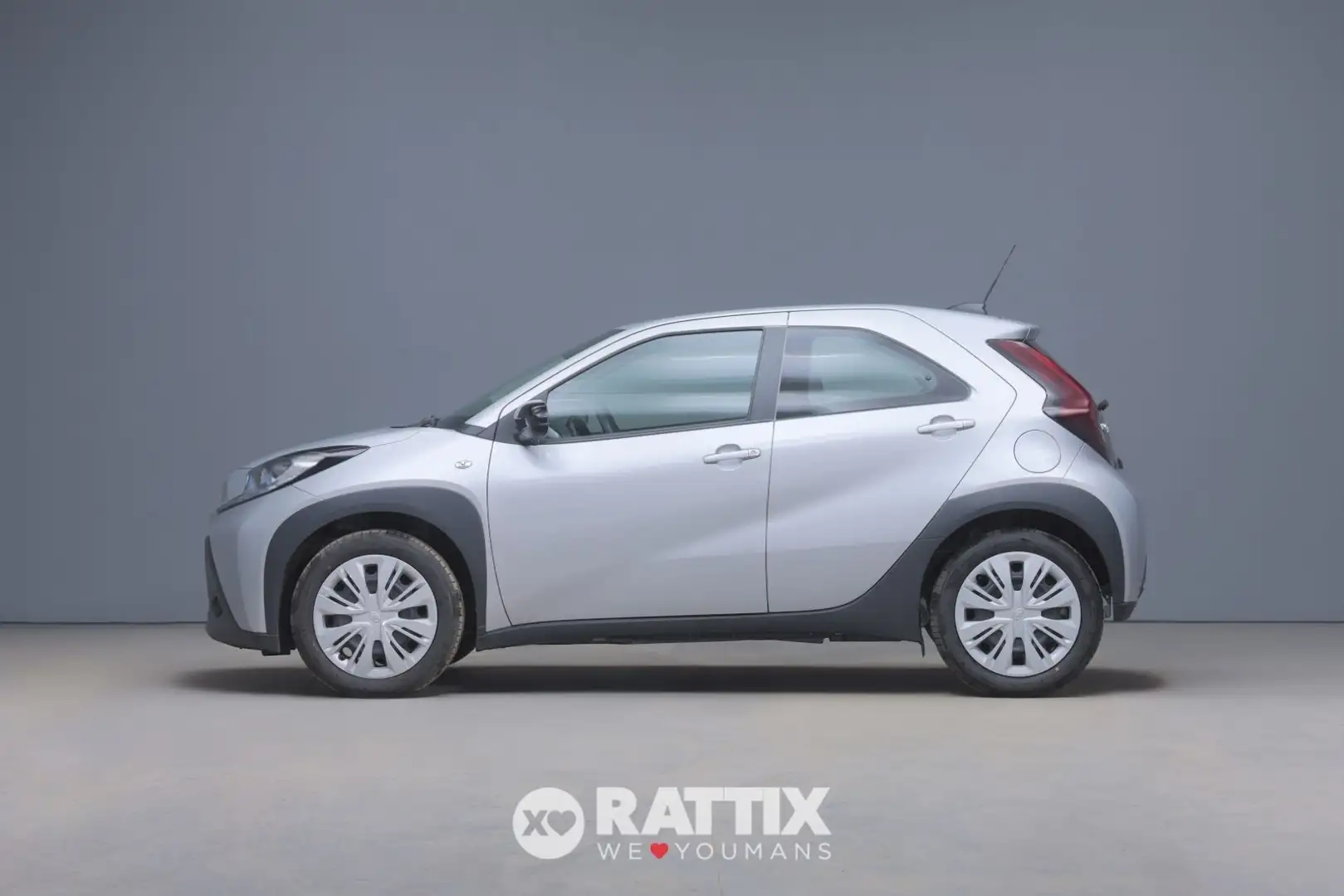 Toyota Aygo X 1.0 72CV Active s-CVT Grigio - 2