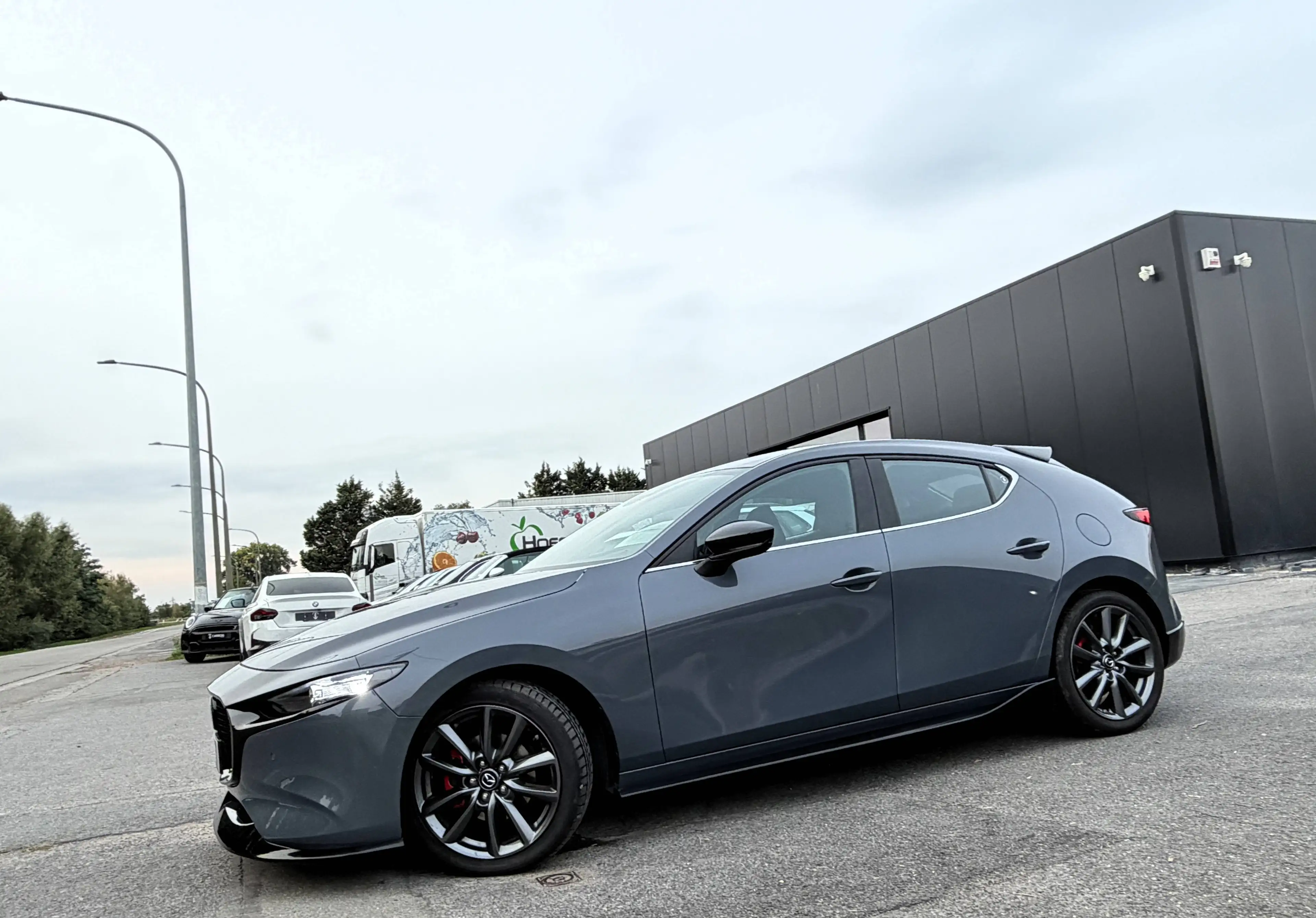 Mazda 3 3 Hatchback 2.0i e-Skyactiv-G Takumi Exclusive-line — photo 4