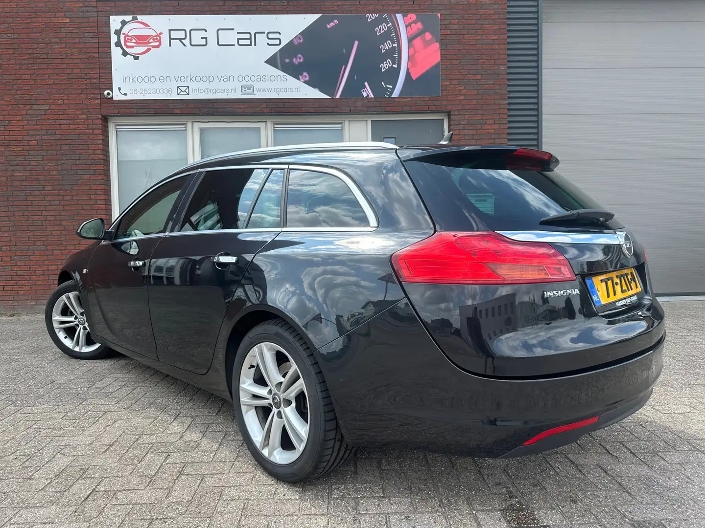 Opel Insignia Sports Tourer 1.4 Turbo EcoFLEX Cosmo / Navi / Xen Schwarz - 2
