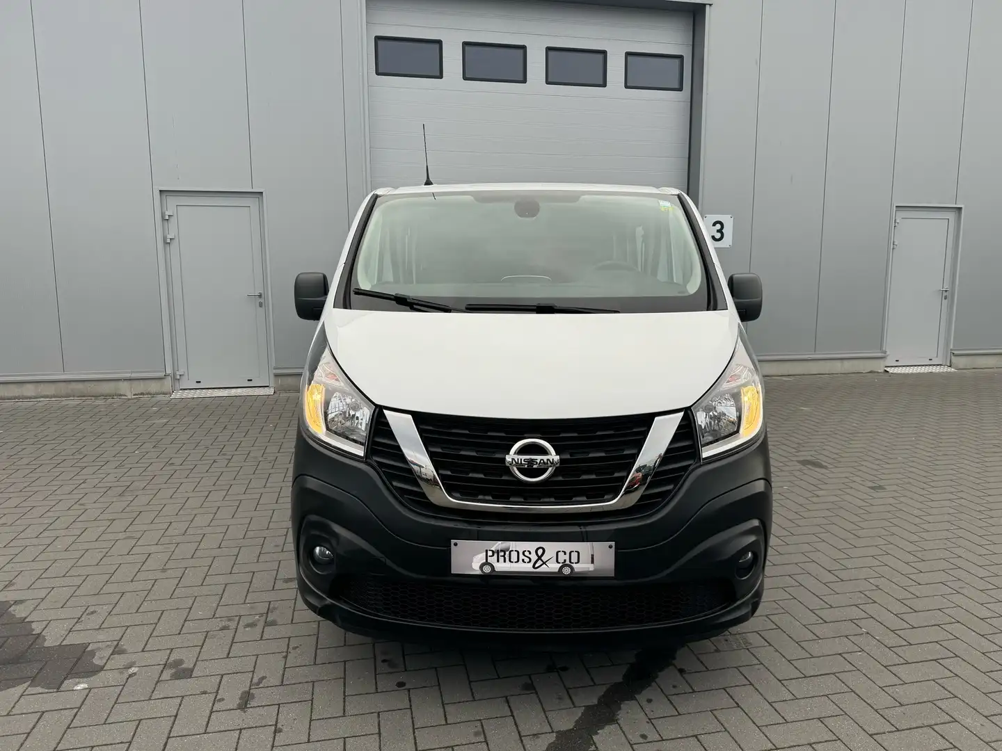 Nissan NV300 DOUBLE CABINE / TVA RECUPERABLE / CLIM/ GPS/CAMERA Blanc - 2