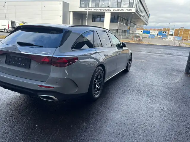 Mercedes-Benz E 220 E 220 d 4Matic AMG Line Advanced Plus (214.205) Ansicht 5