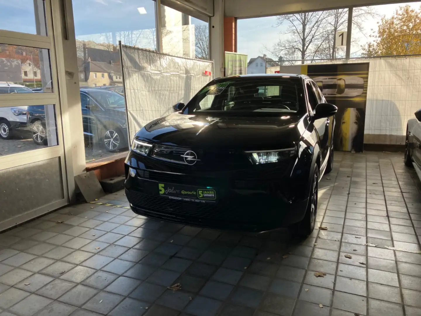 Opel Mokka 1.2T Rückfahrkamera,WirelessCharg,USB Schwarz - 2