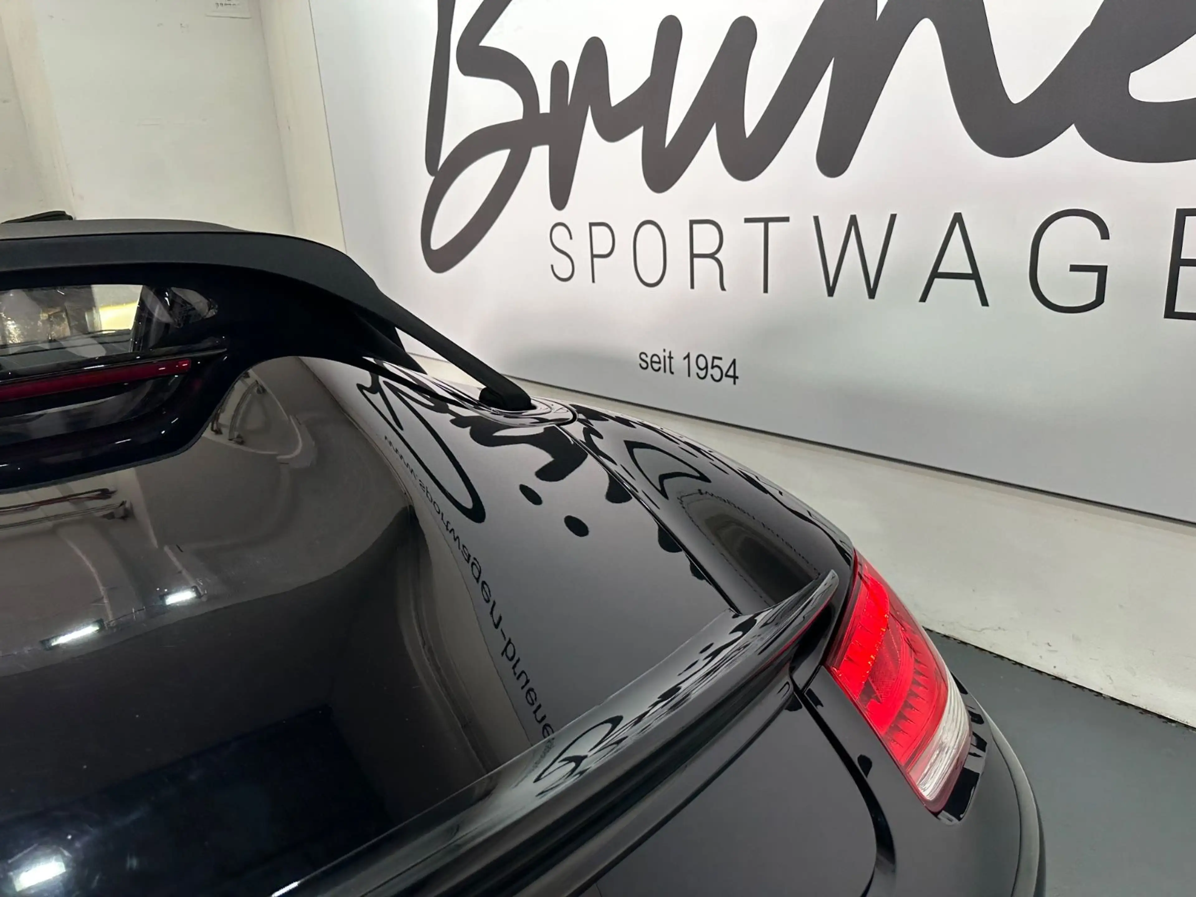 Porsche Boxster Spyder SCHECKH./19"/PCM/XENON/KLAPPE — photo 11