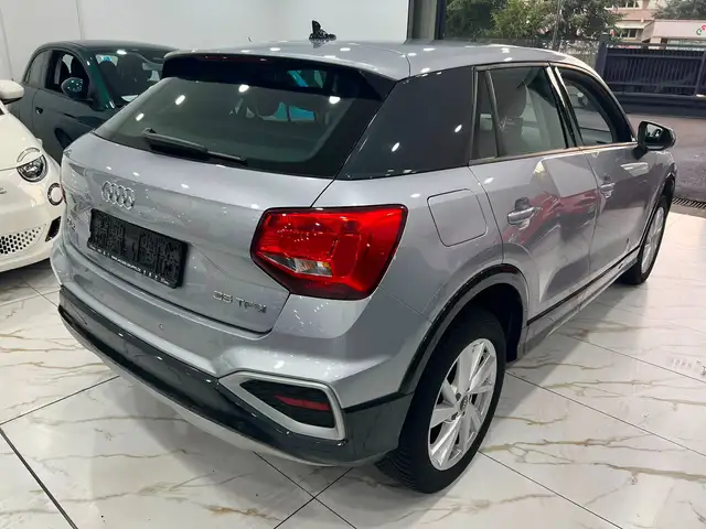 Audi Q2 view 6
