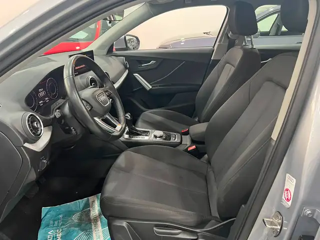 Audi Q2 view 10