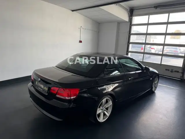 BMW 3 Series view 12