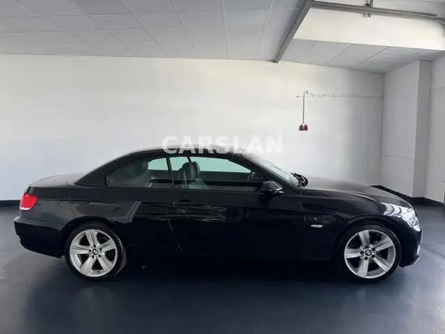 BMW 3 Series view 8