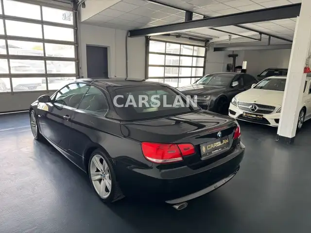 BMW 3 Series view 10