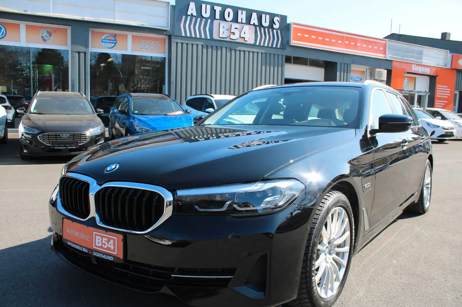 BMW 520 Baureihe 5 Touring 520 e/NAVI/LEDER/1 HAND Černá - 1