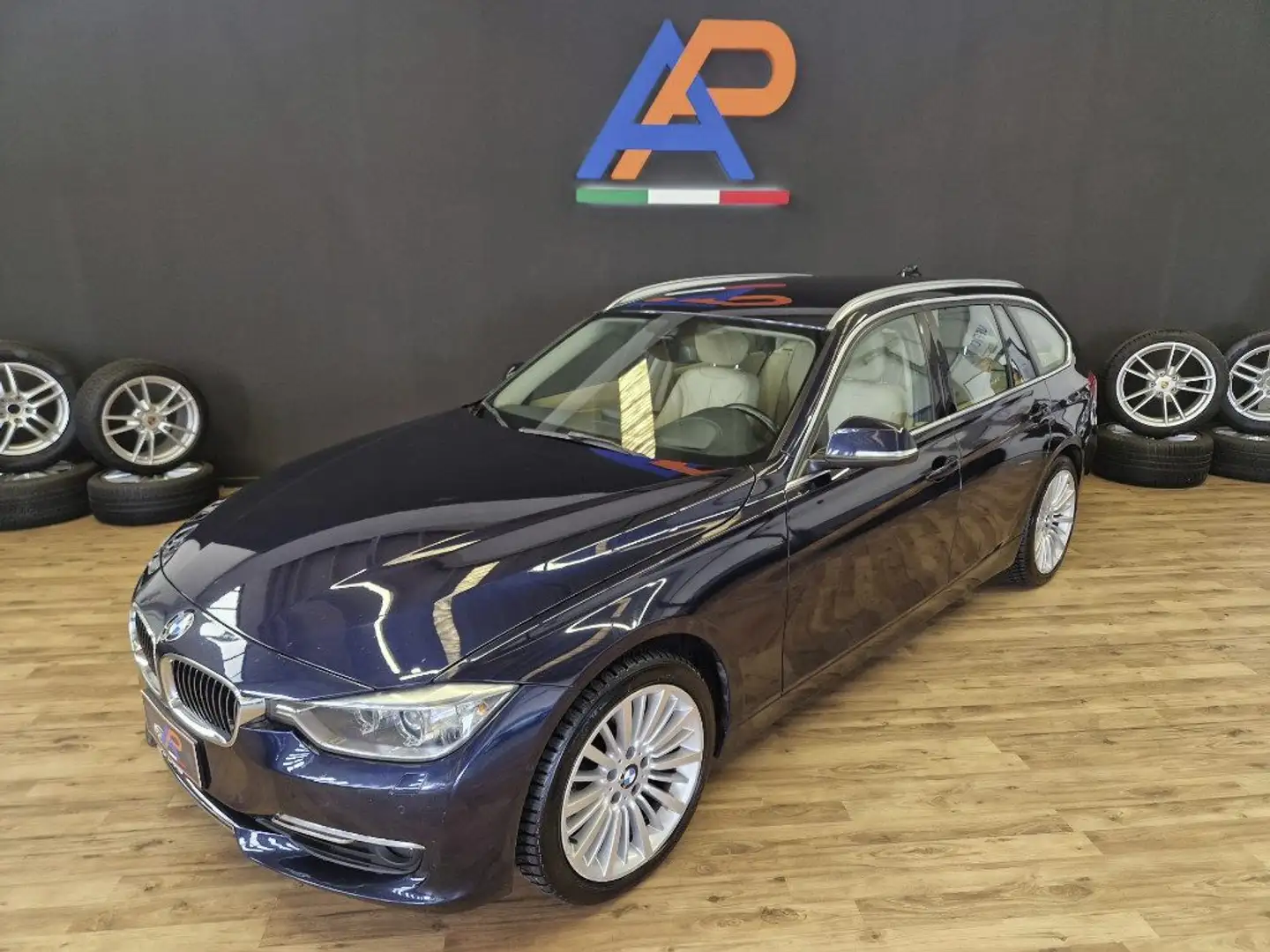 BMW 330 dA Touring Modern Blu/Azzurro - 2