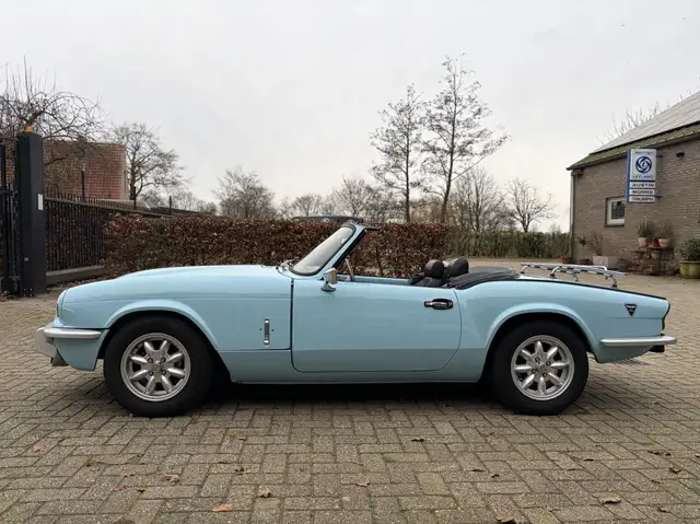 Triumph Spitfire Wedgewood blue