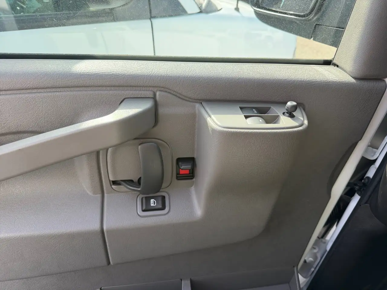 GMC Savana снимка GMC Savana