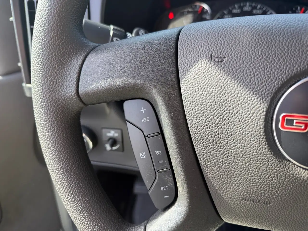 GMC Savana снимка GMC Savana