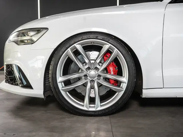 Audi RS6 view 4
