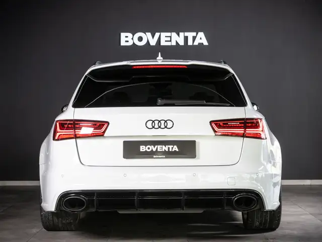 Audi RS6 view 9