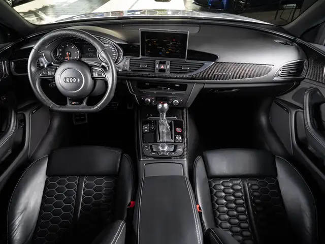 Audi RS6 view 13
