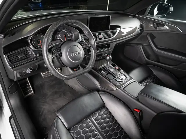 Audi RS6 view 10