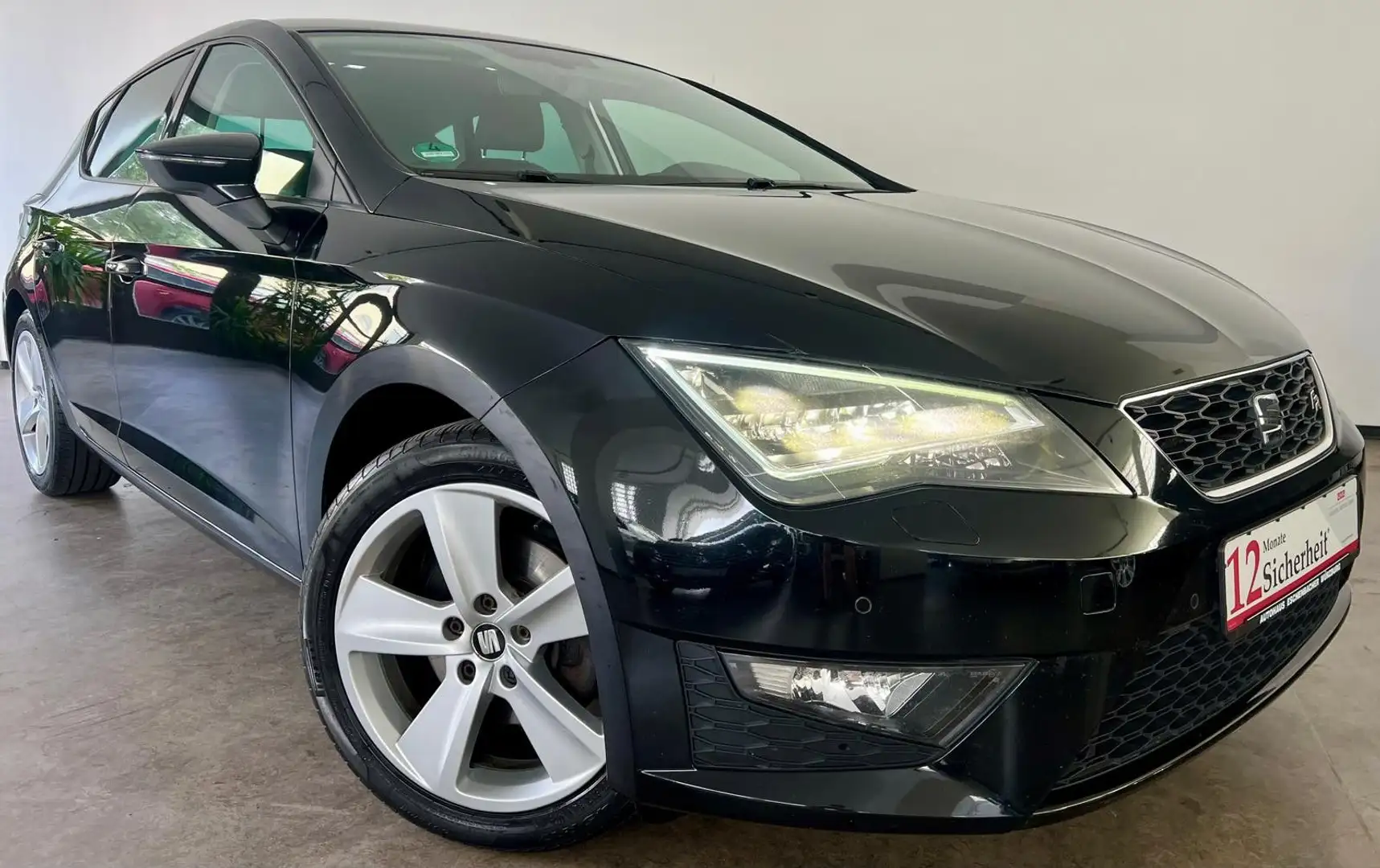 SEAT Leon FR,Kamera,LED,CarPlay,2xPDC,TÜV&SERV NEU Schwarz - 1