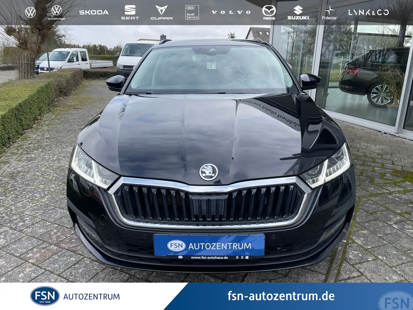 Skoda Octavia Combi 2.0 TDI DPF Ambition MATRIX AHK-Vorb. Noir - 1