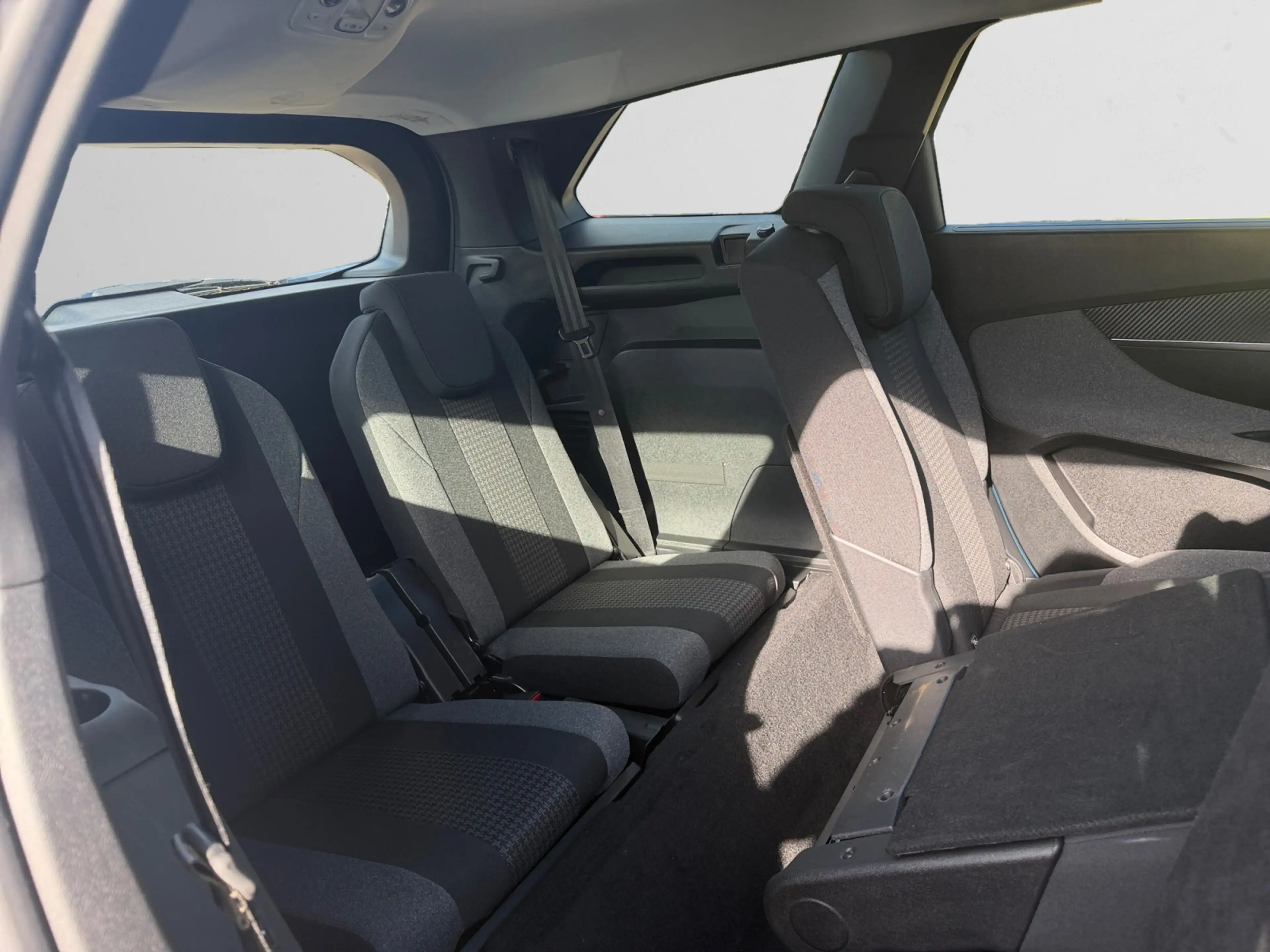 Peugeot 5008 1.2 PureTech Active Pack Business- 7 Pers, Nap 57d — photo 3