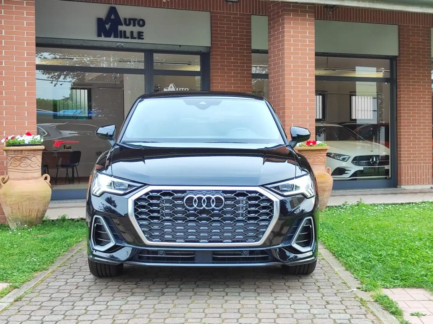 Audi Q3 35 2.0 tdi S line edition s-tronic Nero - 2