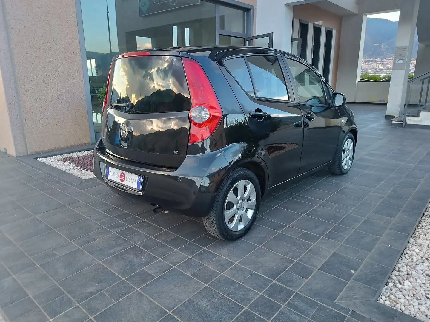Opel Agila Agila 1.2 16v Enjoy 86cv Negro - 1