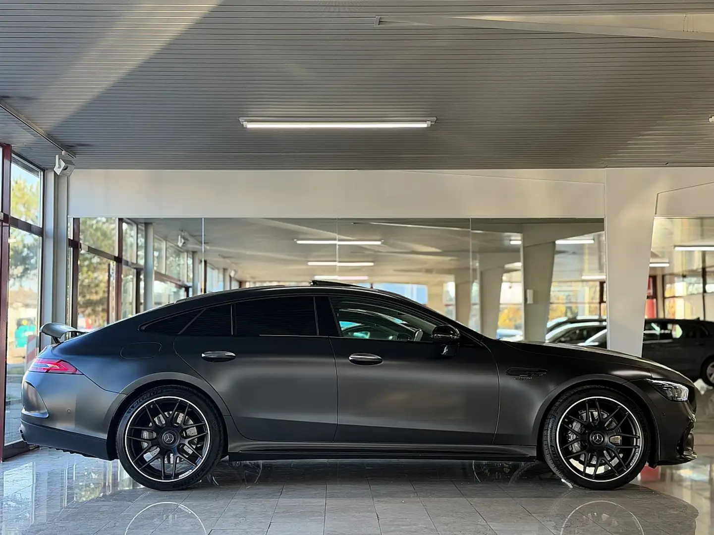 Mercedes-Benz AMG GT 43 4Matic+ Grau - 2