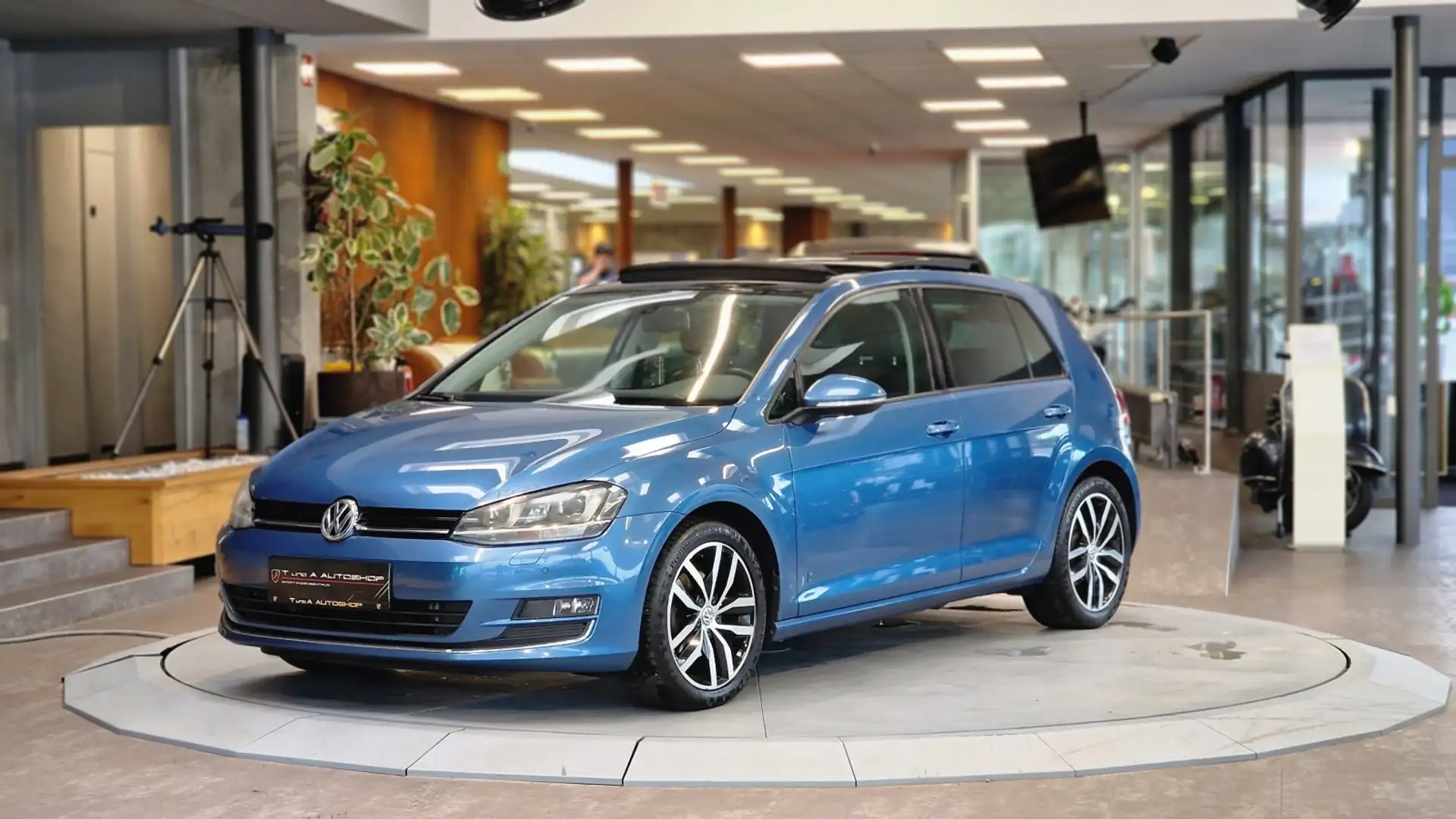 Volkswagen Golf 7 2.0 TDI *Standheizung*Pano*Sitheizung*LED* Bleu - 1