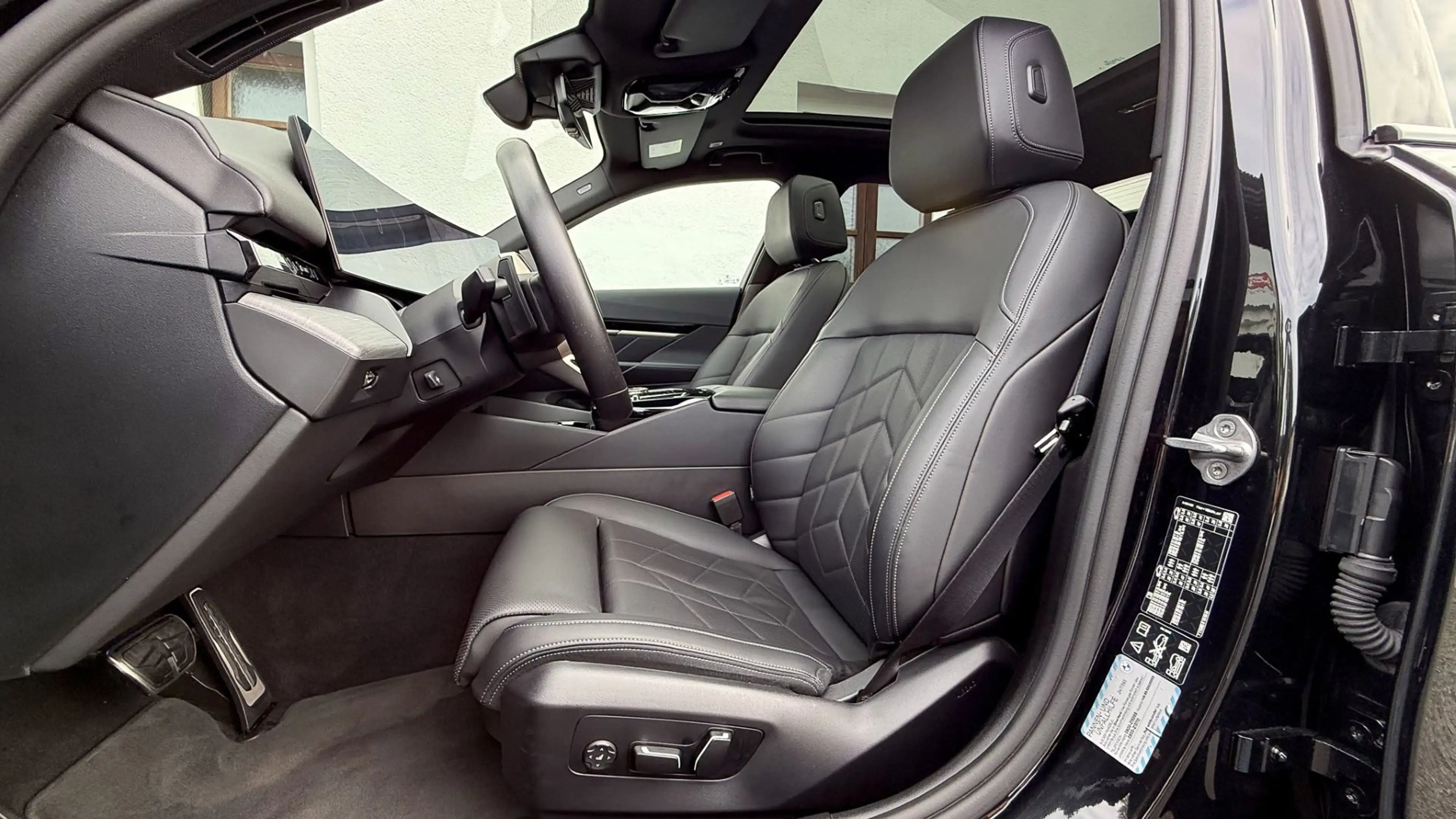 BMW 520 d xDrive M-Sportpaket — photo 13