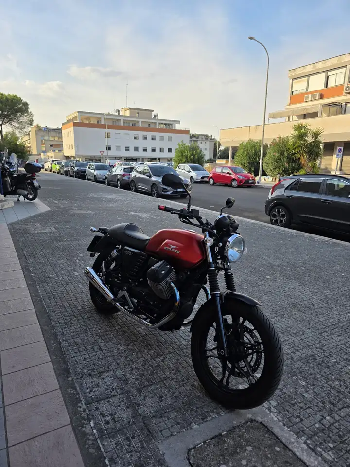 Moto Guzzi V 7