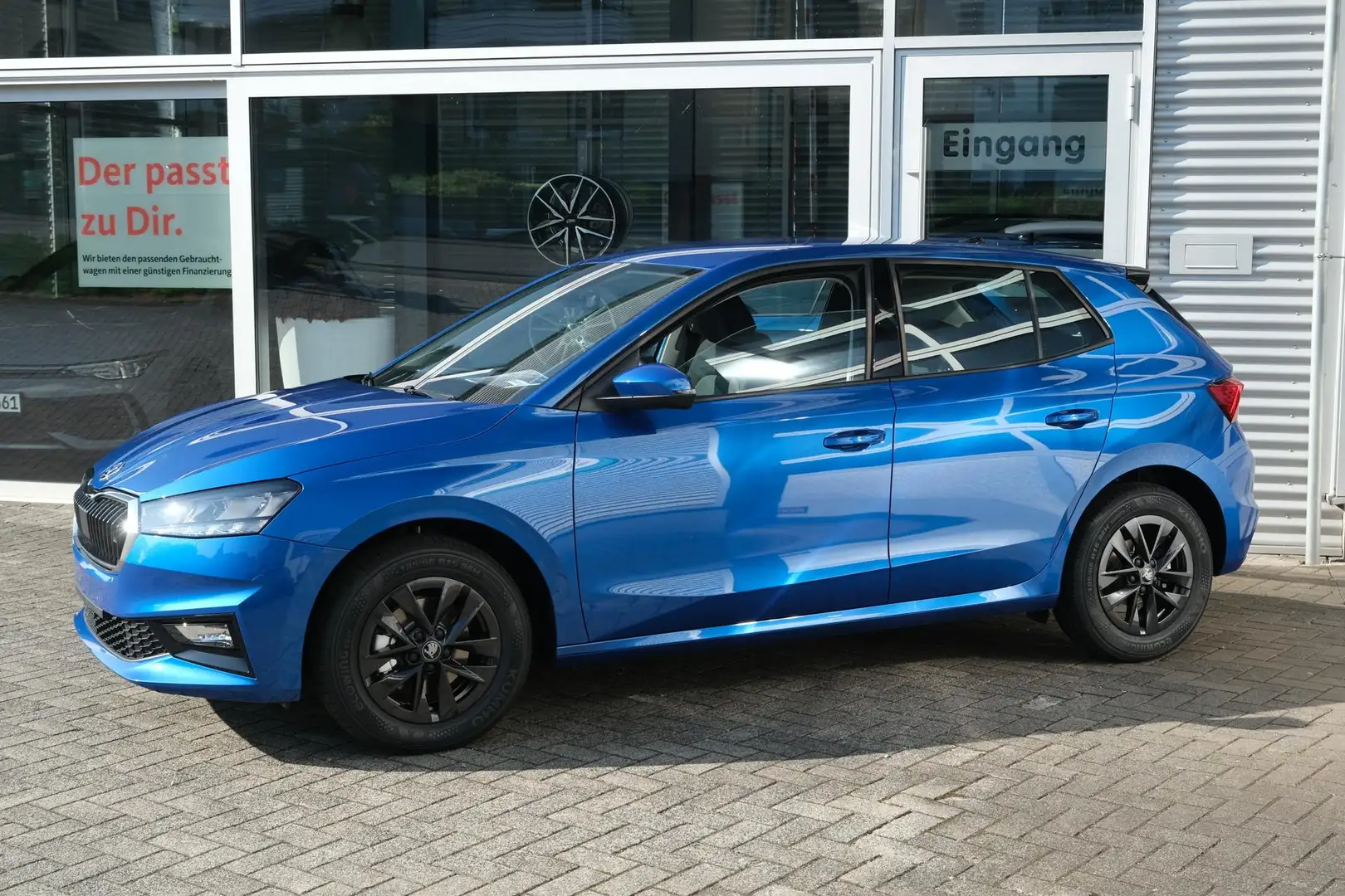 Skoda Fabia 1.0 TSI DSG Selection Kamera LED APP-Navi Clima... Blau - 2