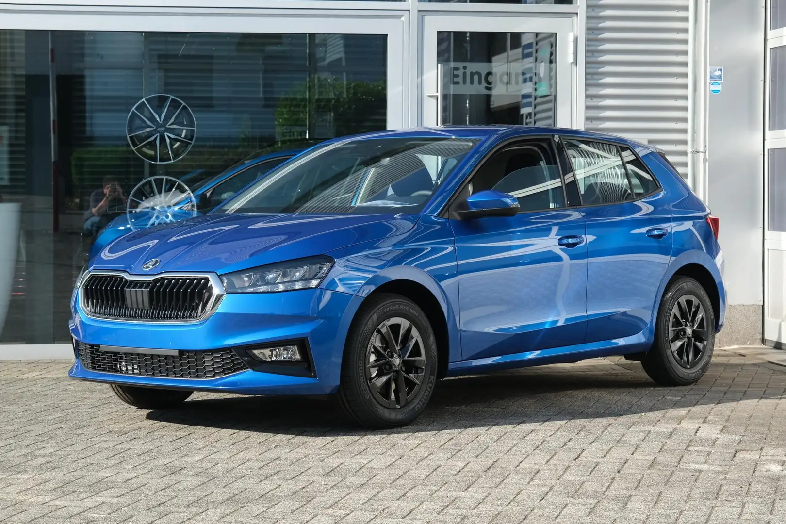 Skoda Fabia 1.0 TSI DSG Selection Kamera LED APP-Navi Clima... Blau - 1