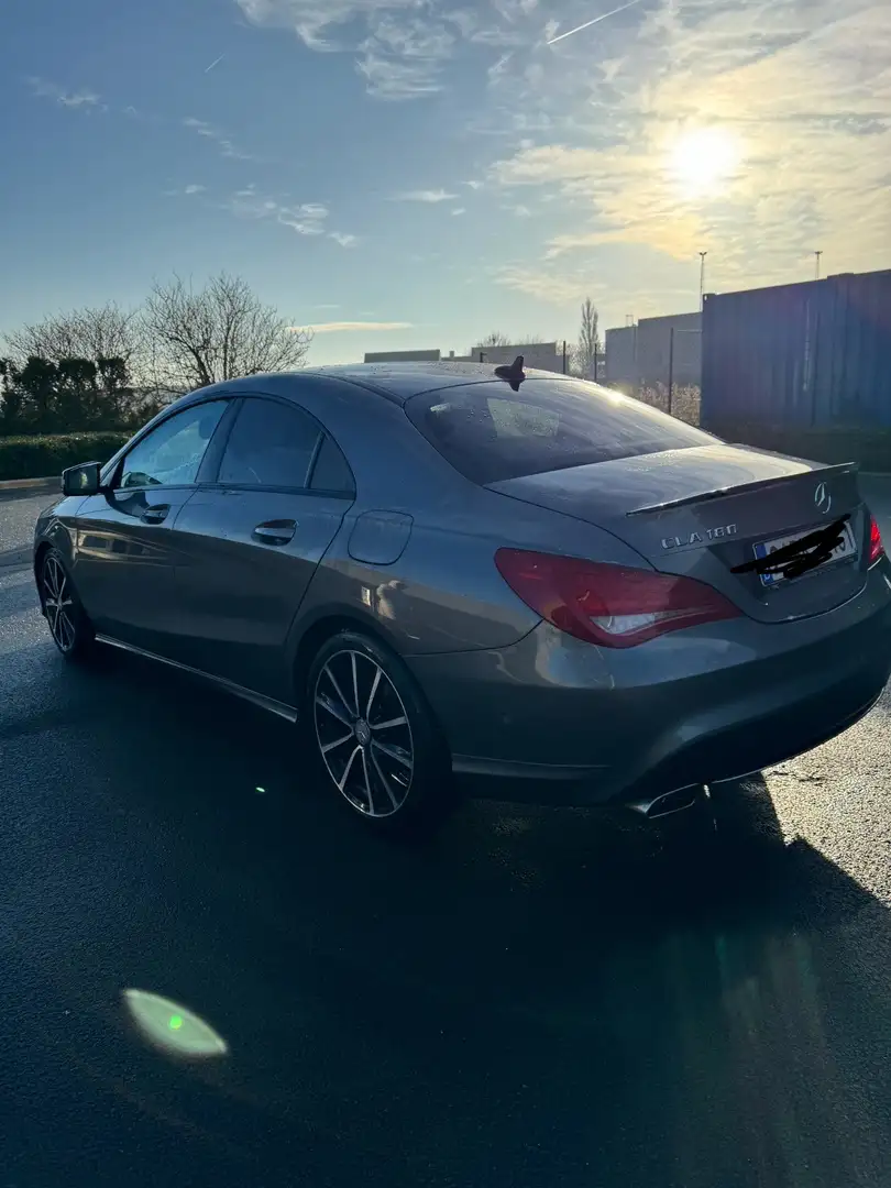 Mercedes-Benz CLA 180 cla 180 Gris - 1