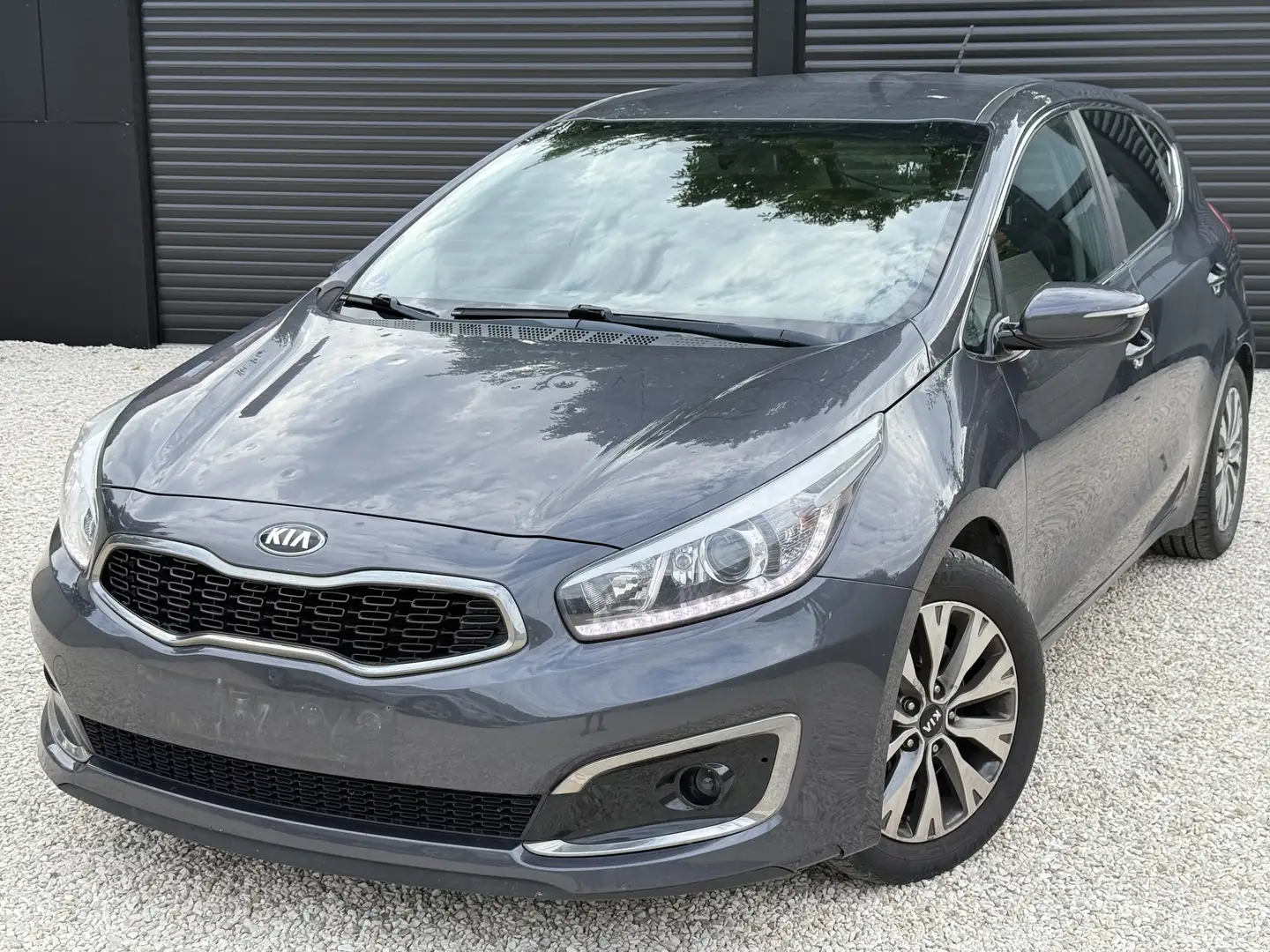 Kia Ceed / cee'd 1.4i Navi Edition ISG • DEGAT GRELE • EXPORT / - 1