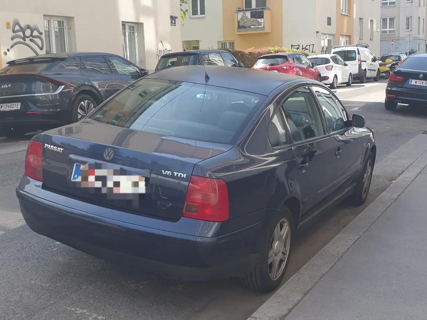 Volkswagen Passat 2,5 V6 Comfortl. TDI Tiptr. Modrá - 2